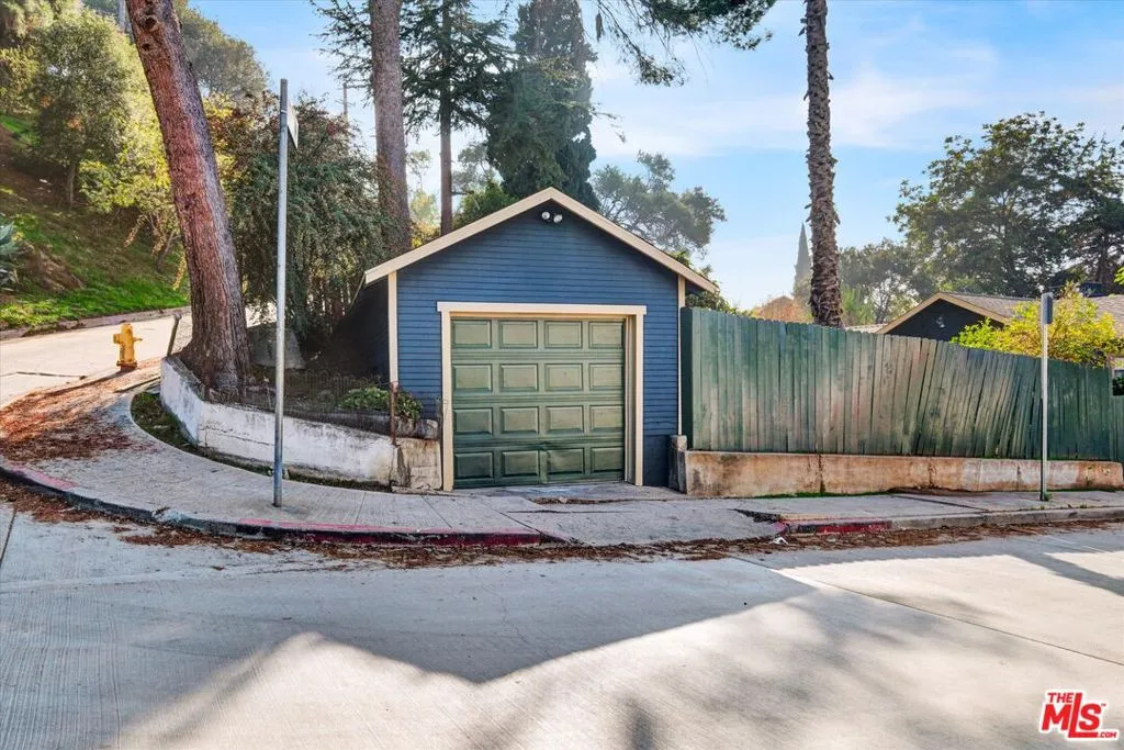 2100 Whitmore Avenue, Los Angeles, California 90039 home-pic-35